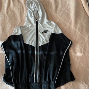 nike windbreaker